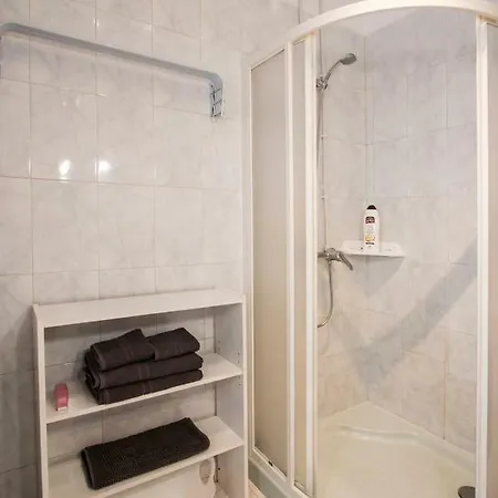 Ricky 아파트 아리시페